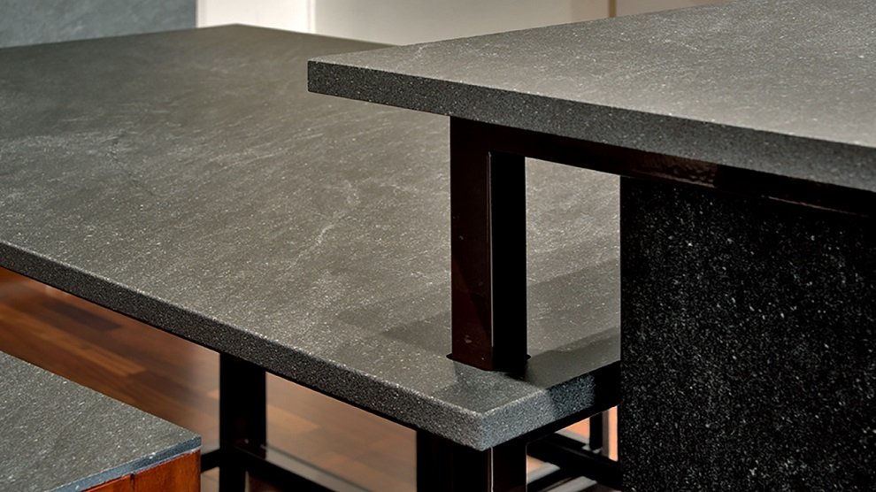 Керамогранит Laminam IN-SIDE Pietra di Cardoso Nero Nat 120x300x5,5 LAMF009447_IT