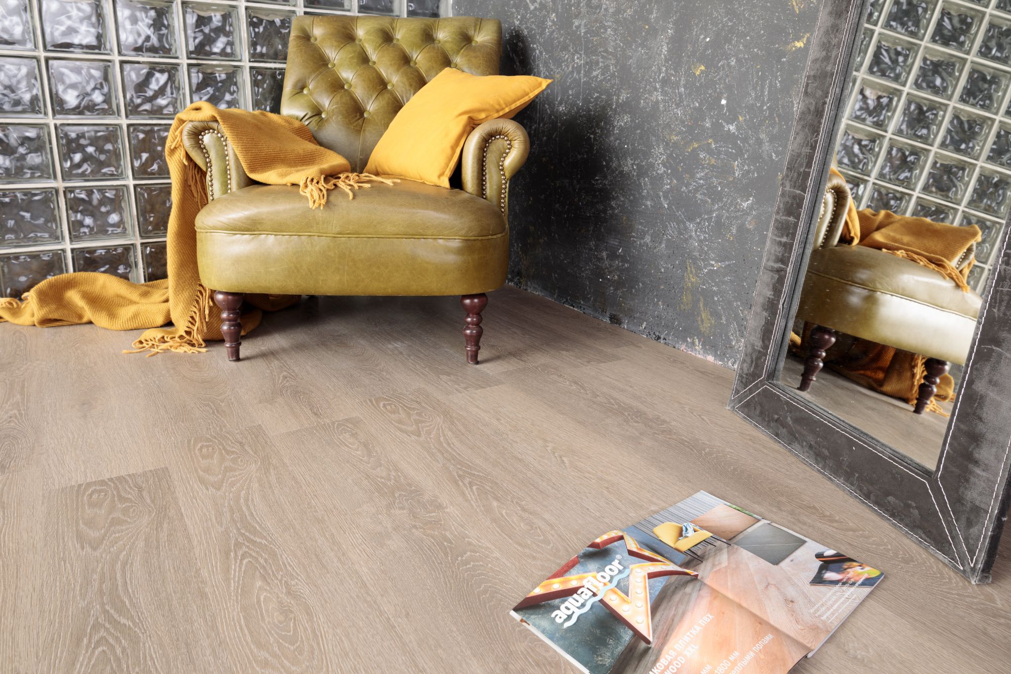 Кварцвиниловая плитка Aqua Floor Quartz AF3512QV 1220x180 Дуб Темный замковый кварц винил напольный