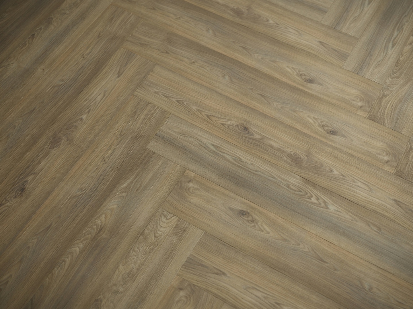 Кварцвиниловая плитка Fine Floor Gear FF-1807 Дуб Брно кварц винил напольный