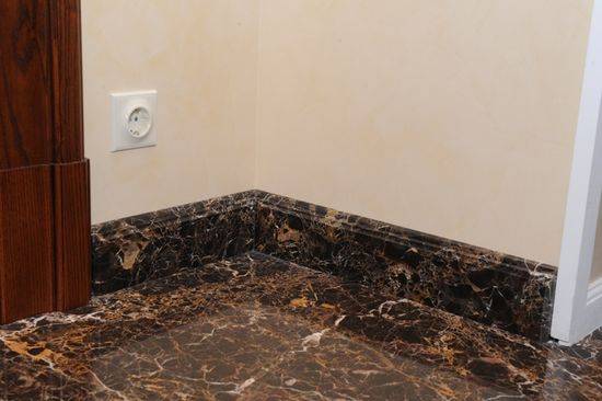 Керамический плинтус Италон