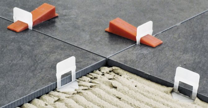 Топ 10 клеевых смесей по керамограниту по версии пользователей